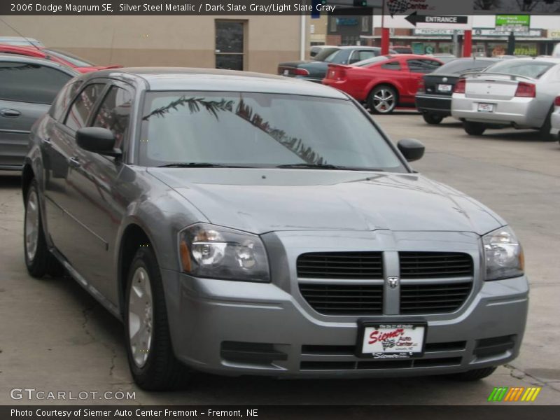 Silver Steel Metallic / Dark Slate Gray/Light Slate Gray 2006 Dodge Magnum SE