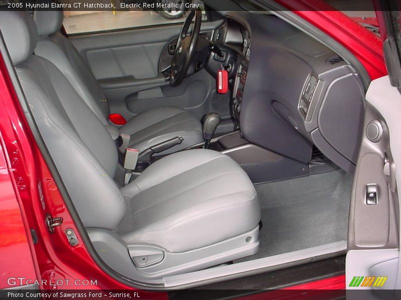 Electric Red Metallic / Gray 2005 Hyundai Elantra GT Hatchback