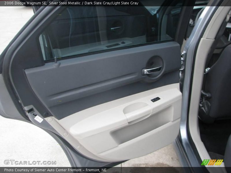 Silver Steel Metallic / Dark Slate Gray/Light Slate Gray 2006 Dodge Magnum SE