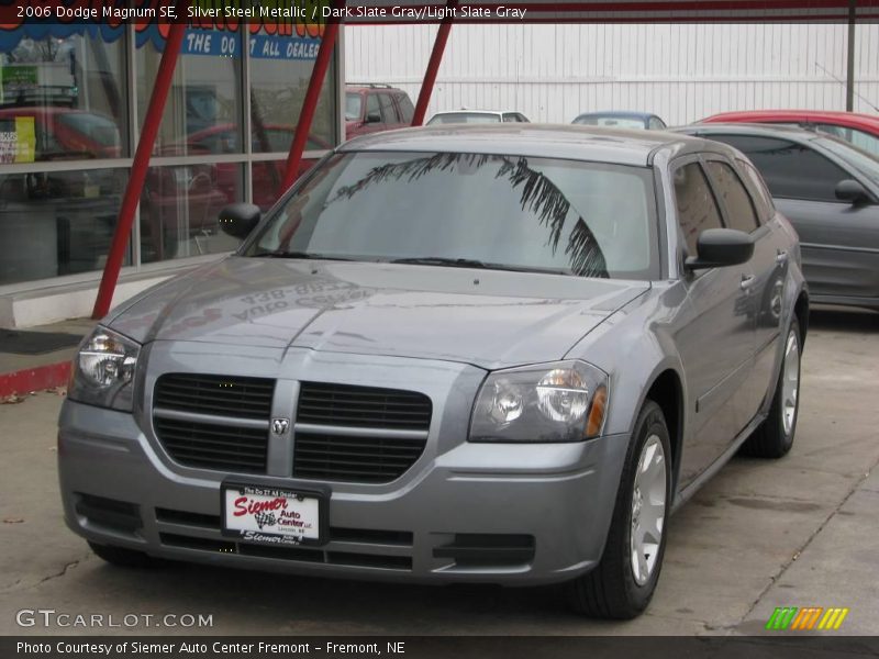 Silver Steel Metallic / Dark Slate Gray/Light Slate Gray 2006 Dodge Magnum SE