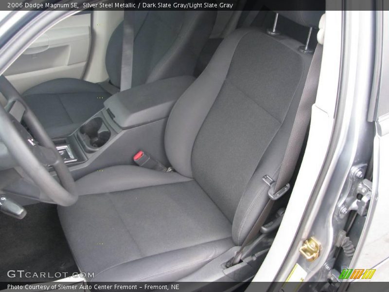 Silver Steel Metallic / Dark Slate Gray/Light Slate Gray 2006 Dodge Magnum SE