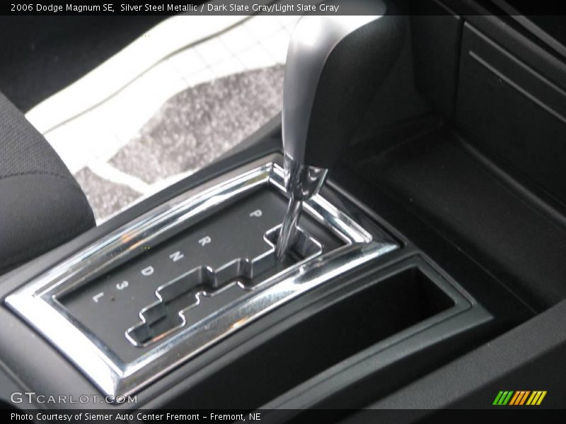 Silver Steel Metallic / Dark Slate Gray/Light Slate Gray 2006 Dodge Magnum SE
