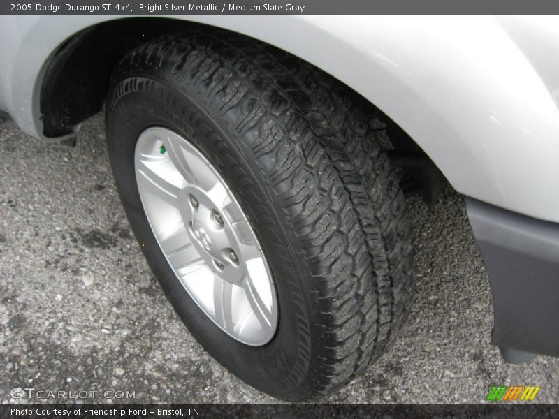Bright Silver Metallic / Medium Slate Gray 2005 Dodge Durango ST 4x4