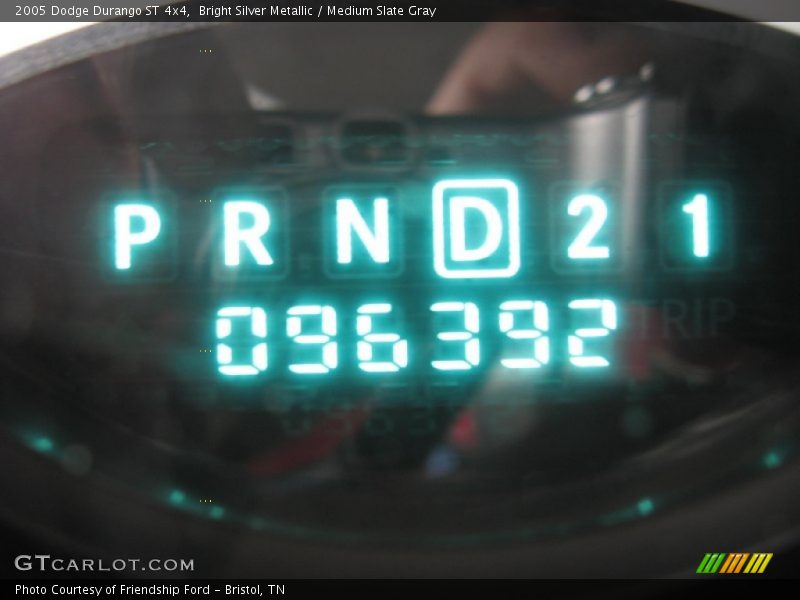 Bright Silver Metallic / Medium Slate Gray 2005 Dodge Durango ST 4x4