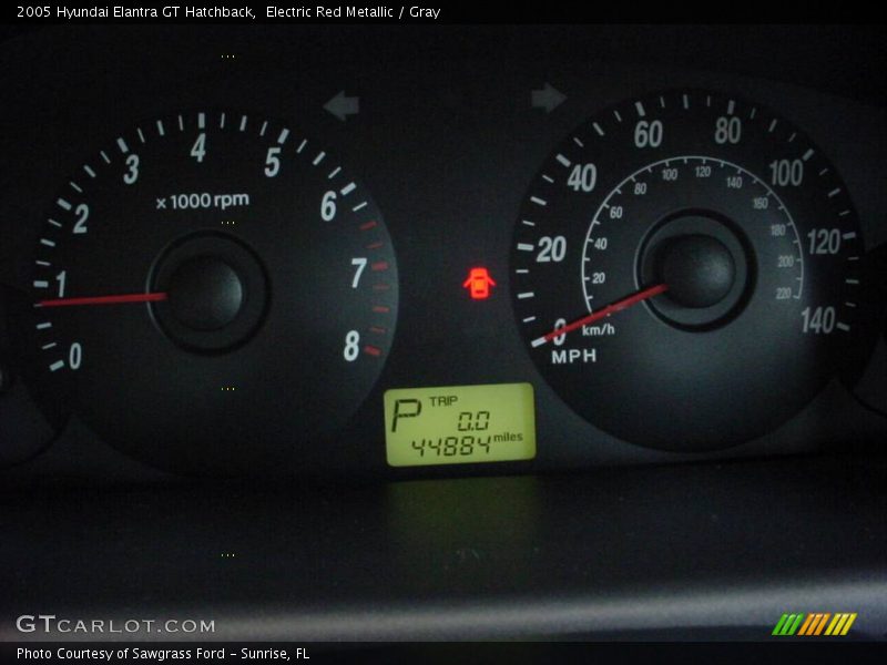 Electric Red Metallic / Gray 2005 Hyundai Elantra GT Hatchback