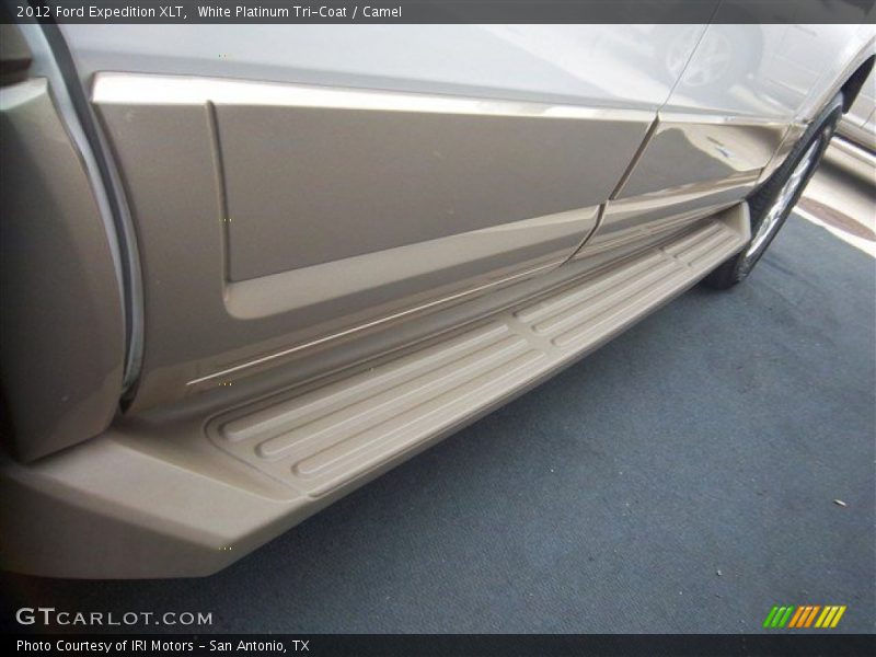 White Platinum Tri-Coat / Camel 2012 Ford Expedition XLT