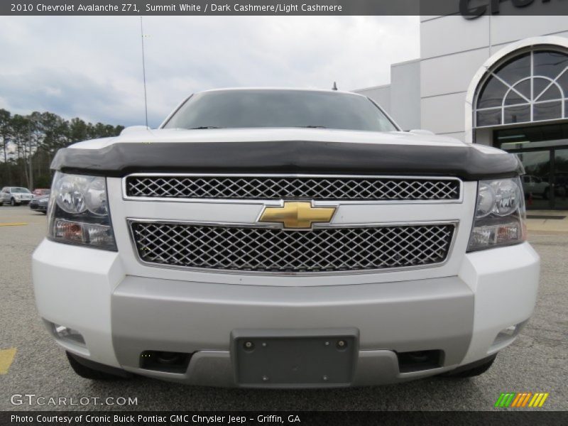 Summit White / Dark Cashmere/Light Cashmere 2010 Chevrolet Avalanche Z71