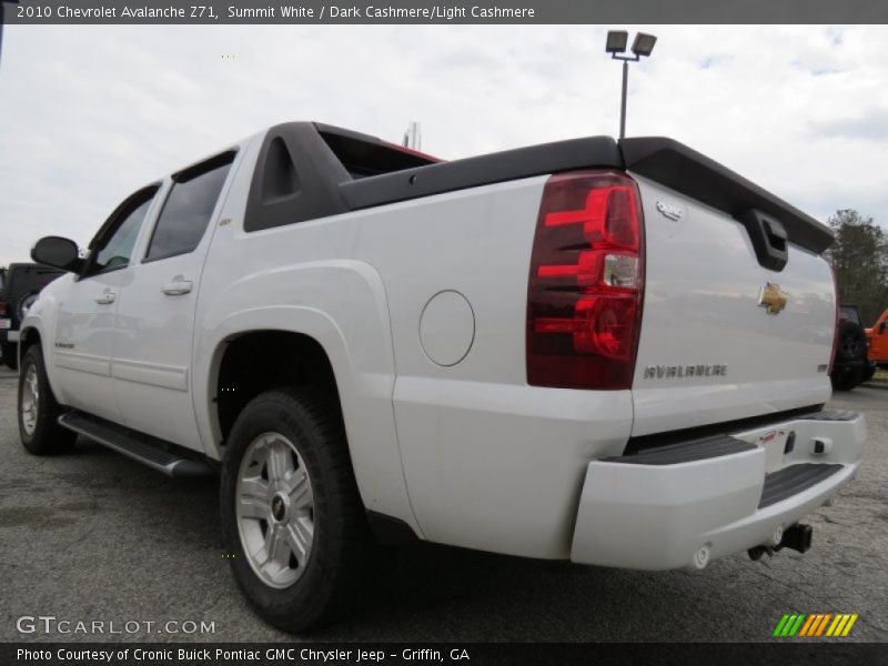 Summit White / Dark Cashmere/Light Cashmere 2010 Chevrolet Avalanche Z71