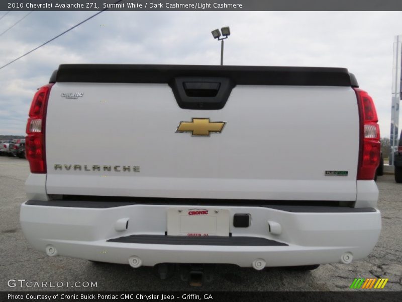 Summit White / Dark Cashmere/Light Cashmere 2010 Chevrolet Avalanche Z71