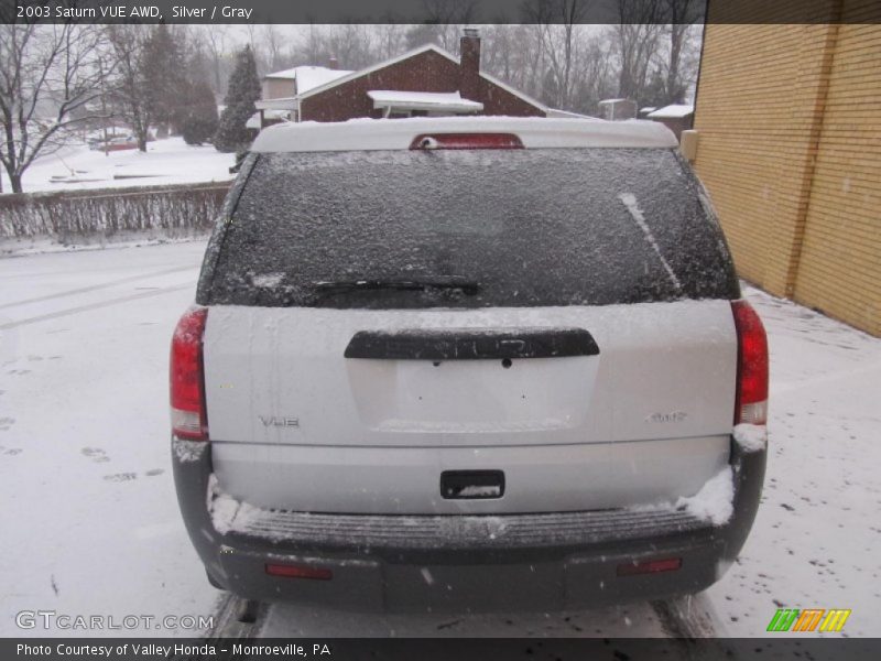 Silver / Gray 2003 Saturn VUE AWD