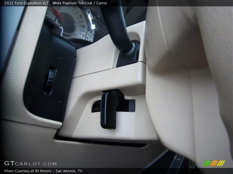 White Platinum Tri-Coat / Camel 2012 Ford Expedition XLT