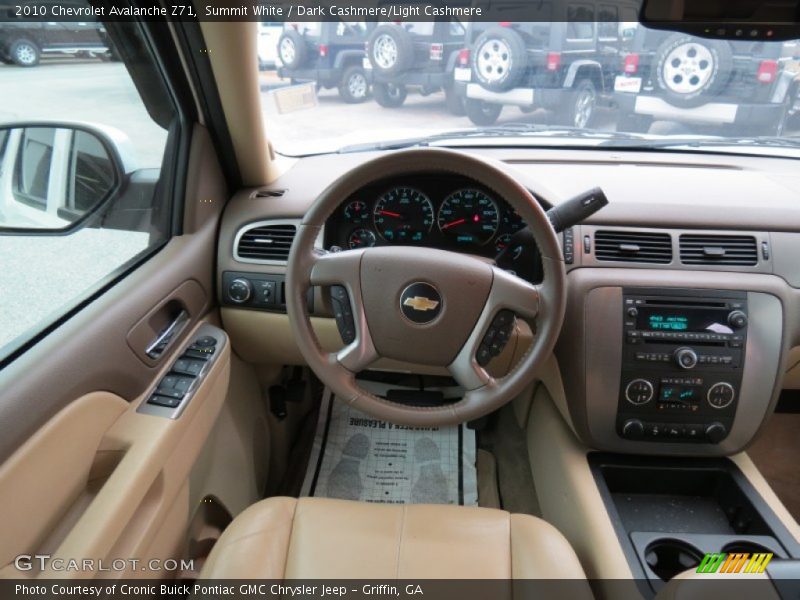 Summit White / Dark Cashmere/Light Cashmere 2010 Chevrolet Avalanche Z71