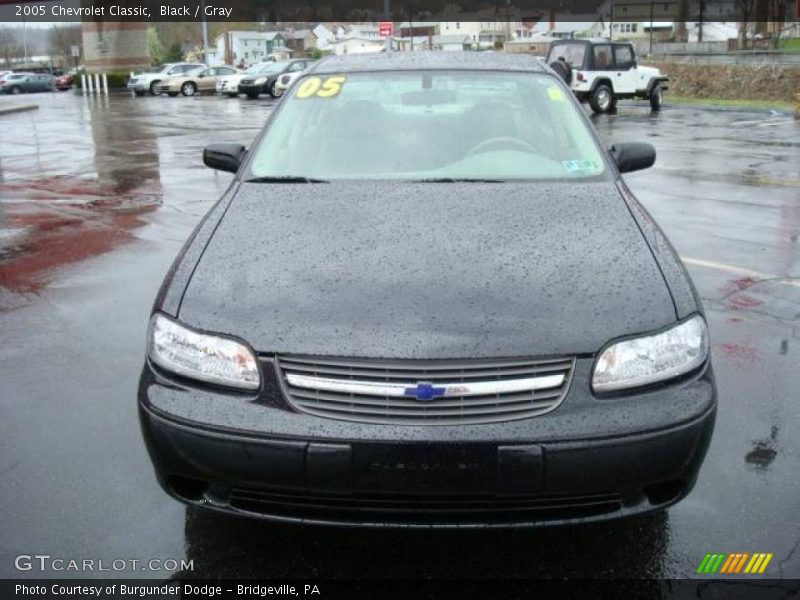Black / Gray 2005 Chevrolet Classic