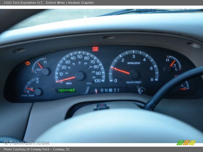 Oxford White / Medium Graphite 2002 Ford Expedition XLT