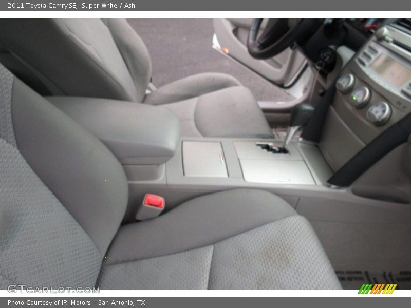 Super White / Ash 2011 Toyota Camry SE