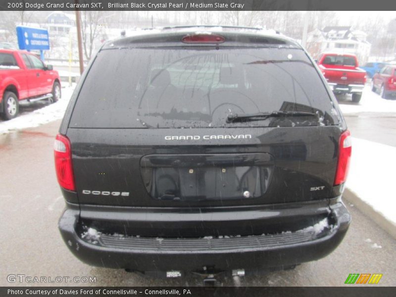 Brilliant Black Crystal Pearl / Medium Slate Gray 2005 Dodge Grand Caravan SXT