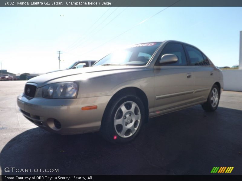 Champagne Beige / Beige 2002 Hyundai Elantra GLS Sedan