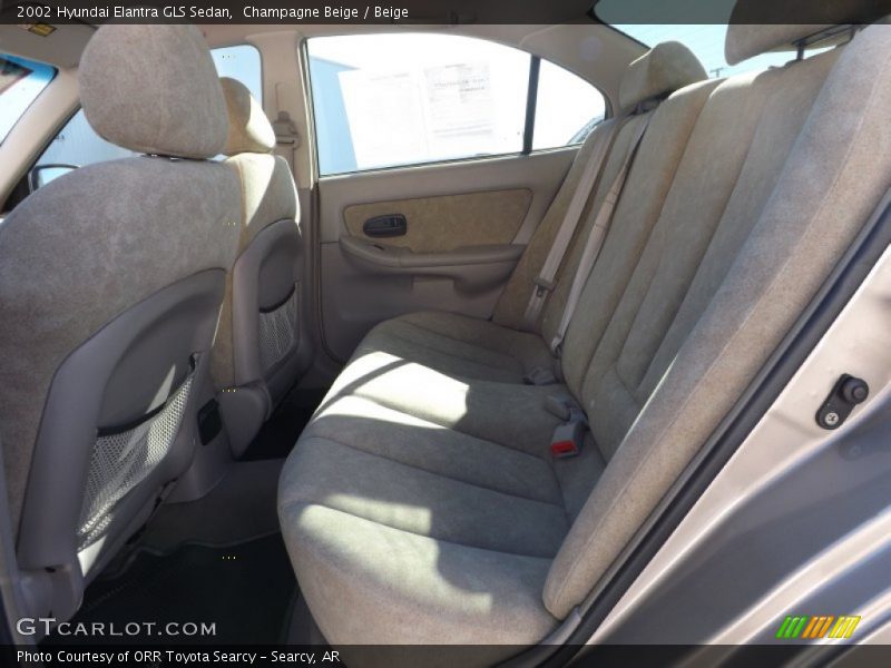 Champagne Beige / Beige 2002 Hyundai Elantra GLS Sedan