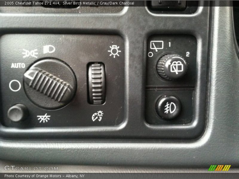 Silver Birch Metallic / Gray/Dark Charcoal 2005 Chevrolet Tahoe Z71 4x4