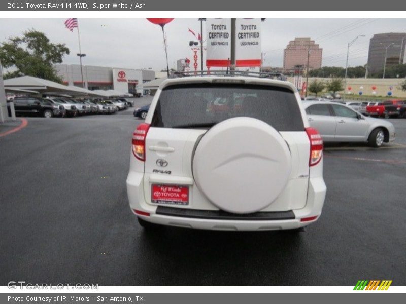 Super White / Ash 2011 Toyota RAV4 I4 4WD