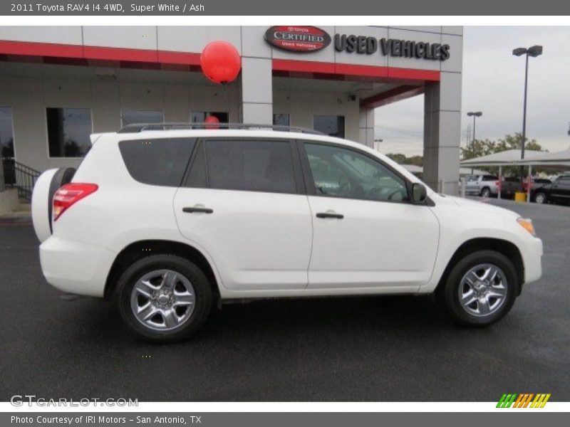 Super White / Ash 2011 Toyota RAV4 I4 4WD