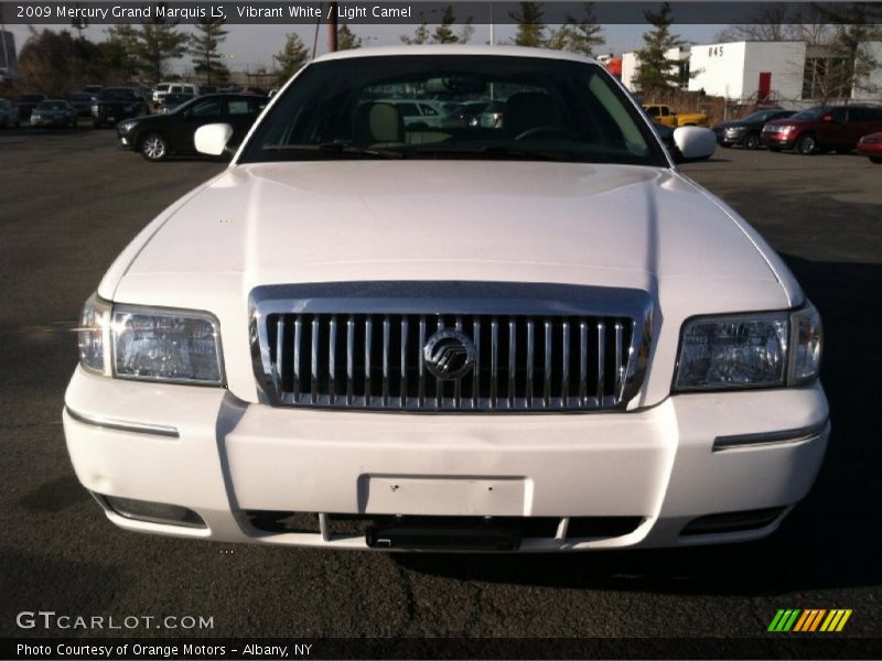 Vibrant White / Light Camel 2009 Mercury Grand Marquis LS