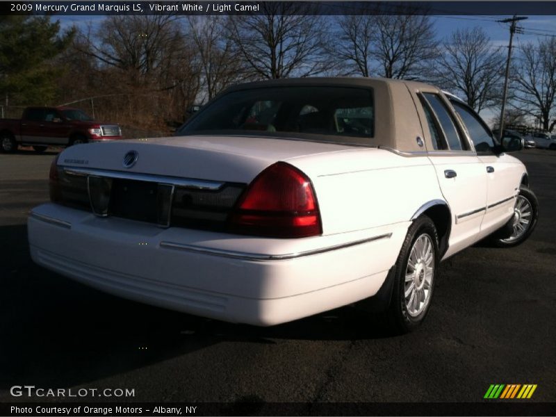 Vibrant White / Light Camel 2009 Mercury Grand Marquis LS