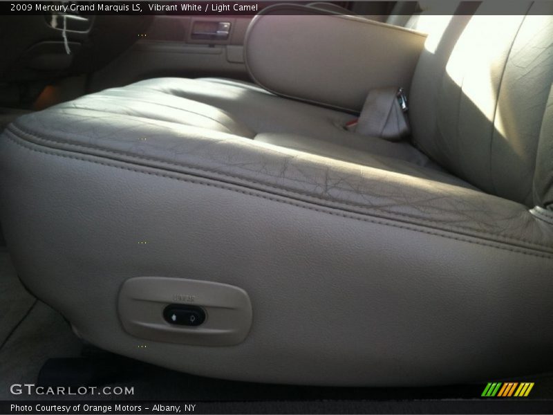 Vibrant White / Light Camel 2009 Mercury Grand Marquis LS