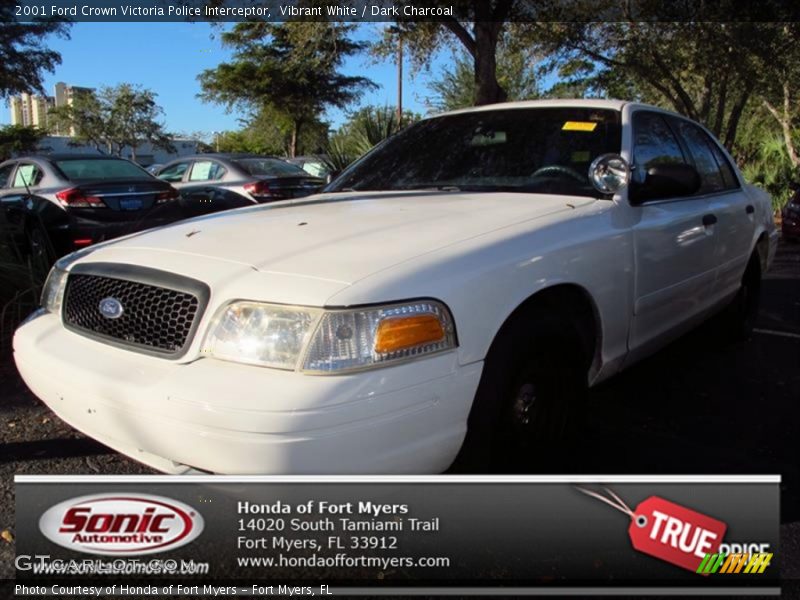 Vibrant White / Dark Charcoal 2001 Ford Crown Victoria Police Interceptor