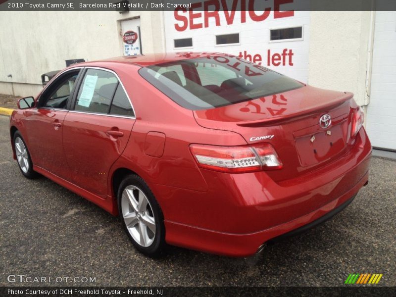 Barcelona Red Metallic / Dark Charcoal 2010 Toyota Camry SE