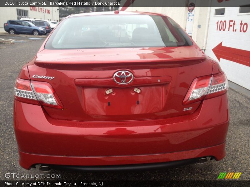 Barcelona Red Metallic / Dark Charcoal 2010 Toyota Camry SE