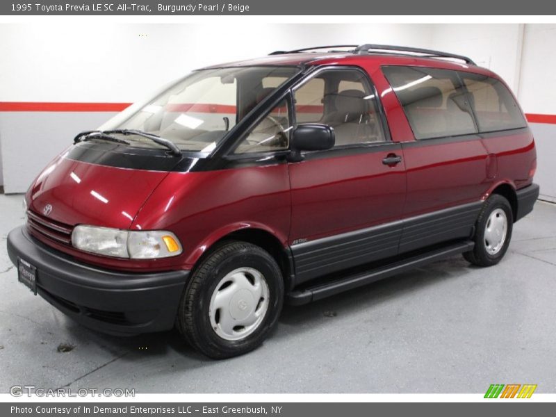 Front 3/4 View of 1995 Previa LE SC All-Trac