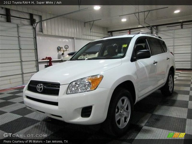 Super White / Ash 2012 Toyota RAV4 I4