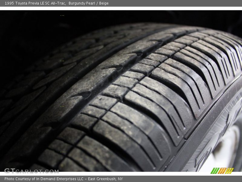 Burgundy Pearl / Beige 1995 Toyota Previa LE SC All-Trac
