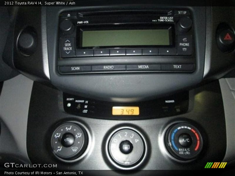 Super White / Ash 2012 Toyota RAV4 I4