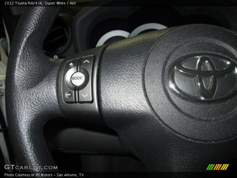 Super White / Ash 2012 Toyota RAV4 I4