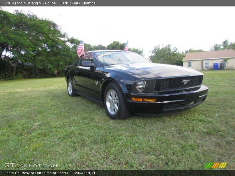 Black / Dark Charcoal 2009 Ford Mustang V6 Coupe