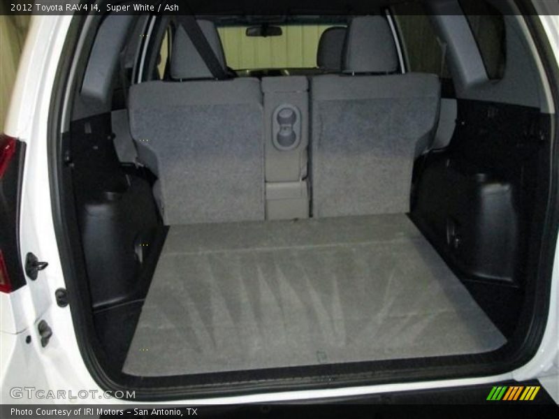 Super White / Ash 2012 Toyota RAV4 I4