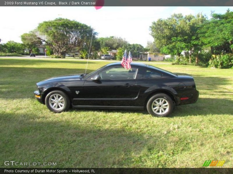 Black / Dark Charcoal 2009 Ford Mustang V6 Coupe