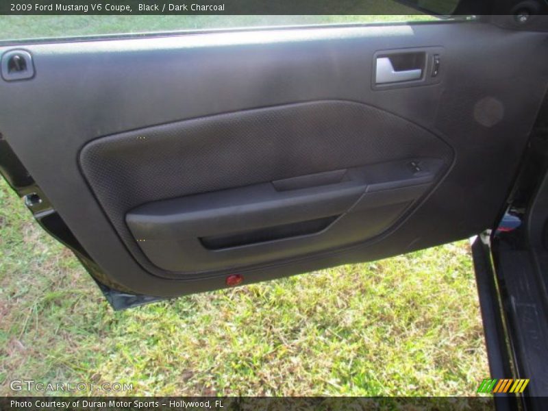 Black / Dark Charcoal 2009 Ford Mustang V6 Coupe