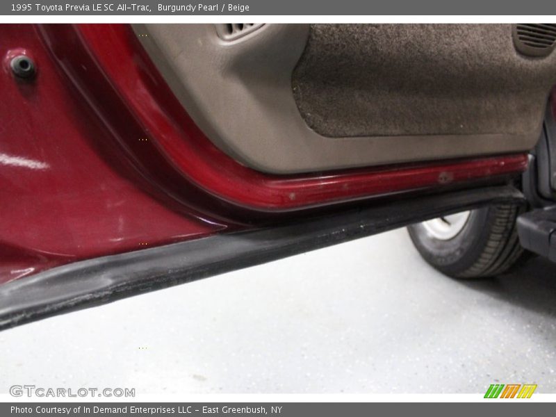 Burgundy Pearl / Beige 1995 Toyota Previa LE SC All-Trac