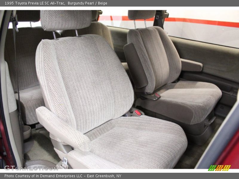 Rear Seat of 1995 Previa LE SC All-Trac