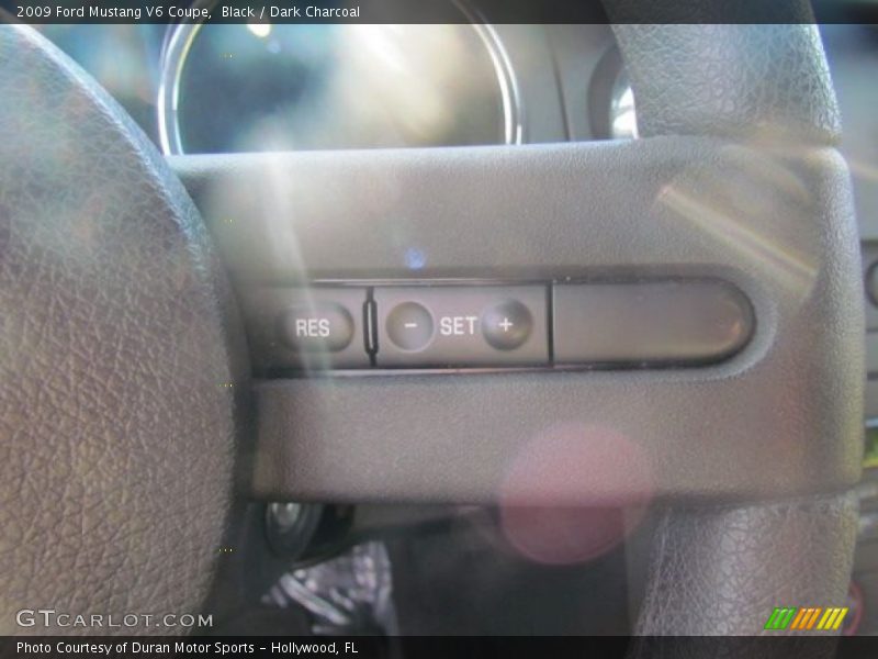 Black / Dark Charcoal 2009 Ford Mustang V6 Coupe