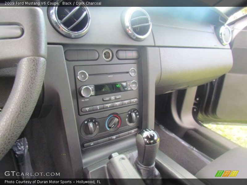 Black / Dark Charcoal 2009 Ford Mustang V6 Coupe