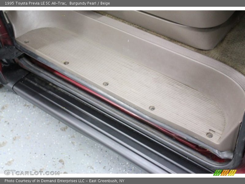 Burgundy Pearl / Beige 1995 Toyota Previa LE SC All-Trac
