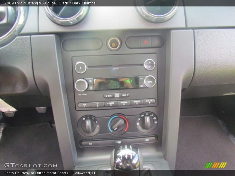Black / Dark Charcoal 2009 Ford Mustang V6 Coupe
