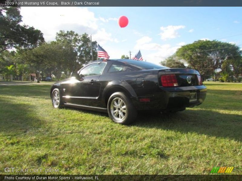 Black / Dark Charcoal 2009 Ford Mustang V6 Coupe