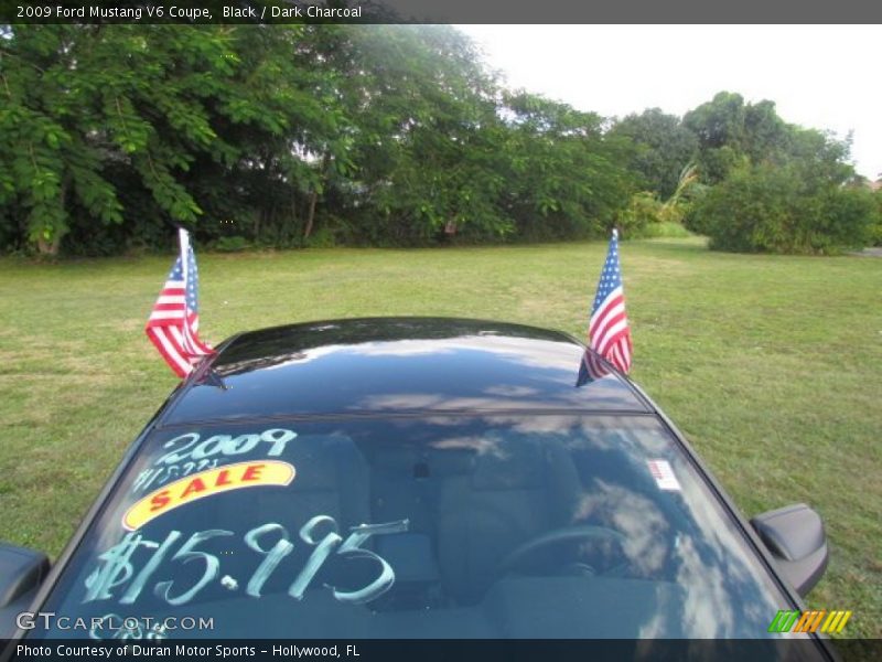 Black / Dark Charcoal 2009 Ford Mustang V6 Coupe
