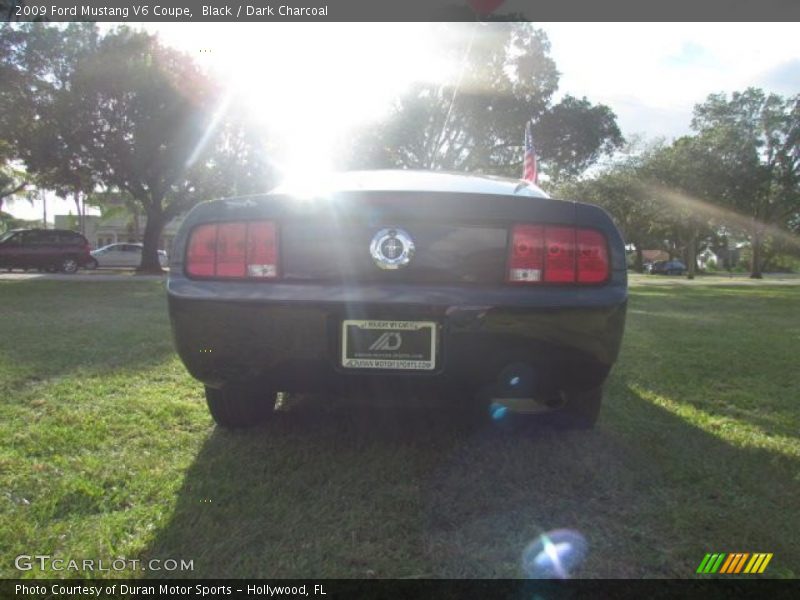 Black / Dark Charcoal 2009 Ford Mustang V6 Coupe