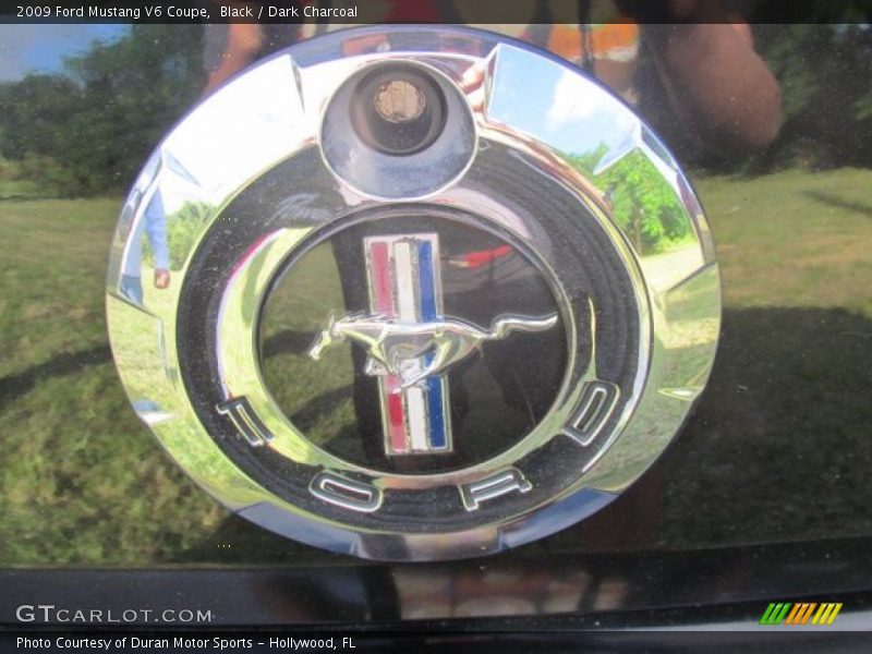 Black / Dark Charcoal 2009 Ford Mustang V6 Coupe